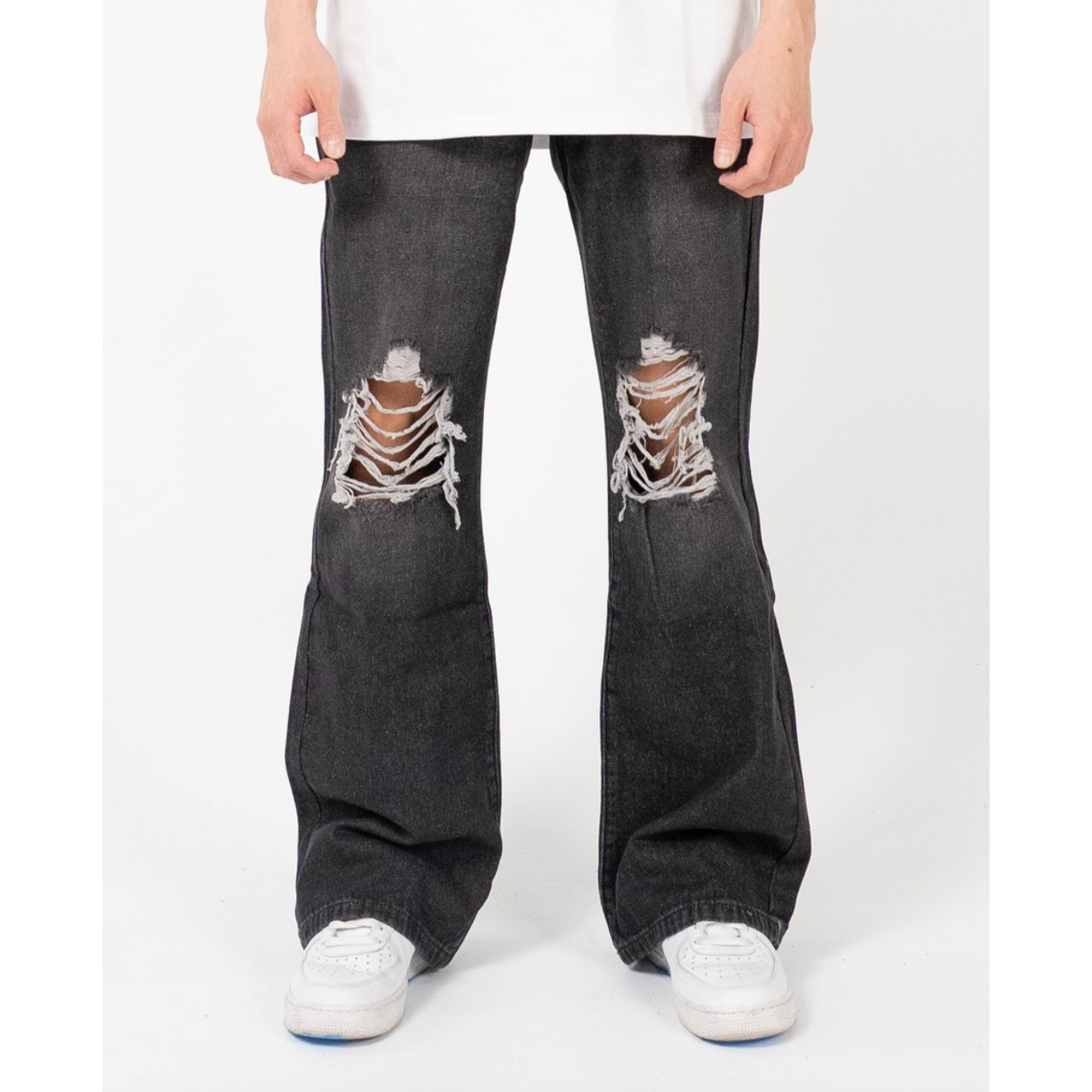 EPTM Distressed Basic Jeans