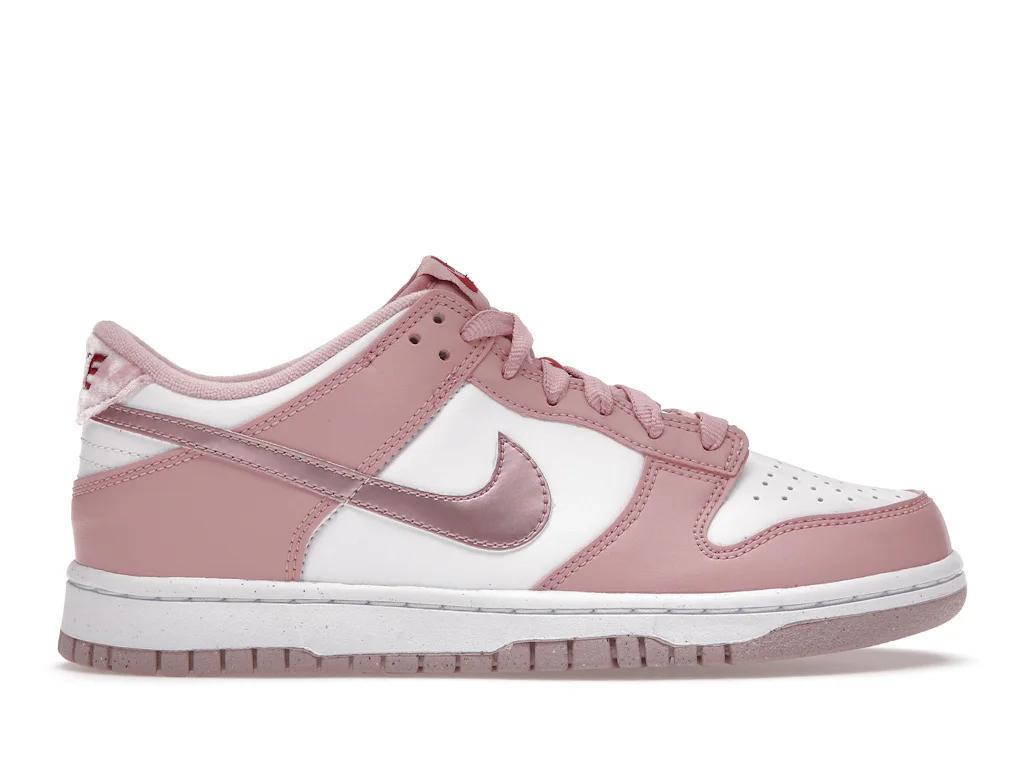 Nike Dunk Low
Pink Velvet