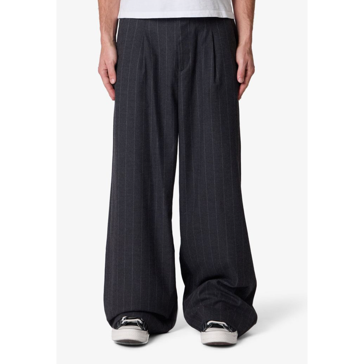 mnml Easy Pleated Stripe Trouser