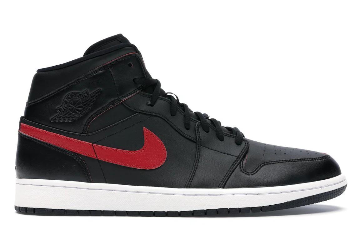 Jordan 1 Mid
Team Red Black White