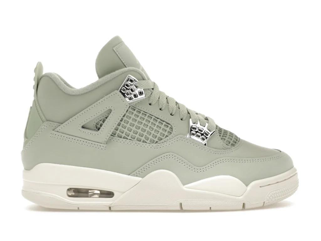 Jordan 4 Retro
Seafoam (Women's)