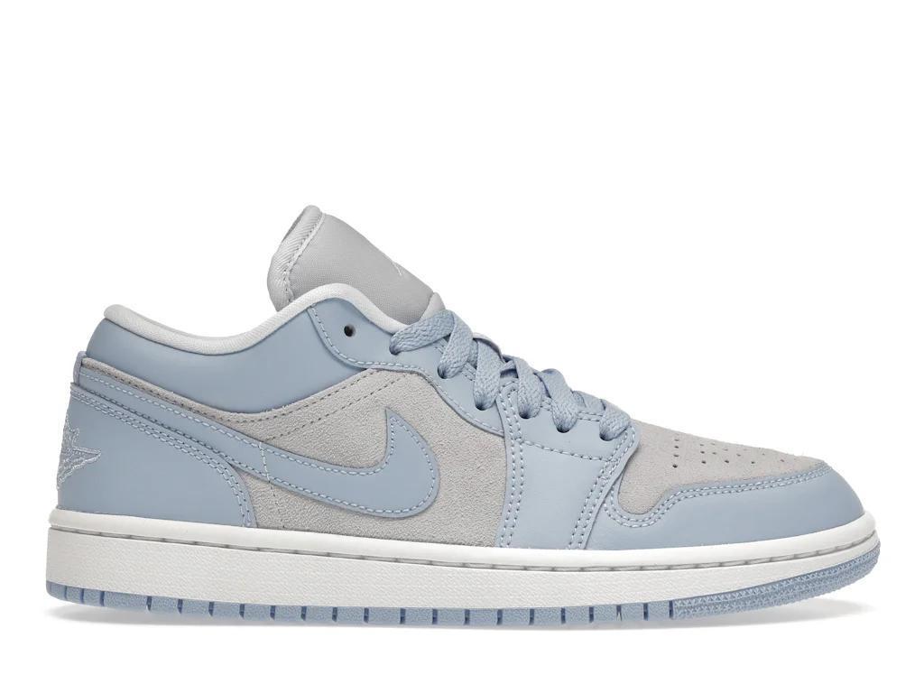 Jordan 1 Low
Football Grey Aluminum (Women's)