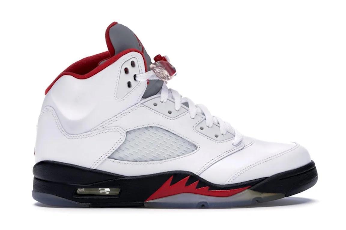 Jordan 5 Retro
Fire Red Black Tongue (2013)
