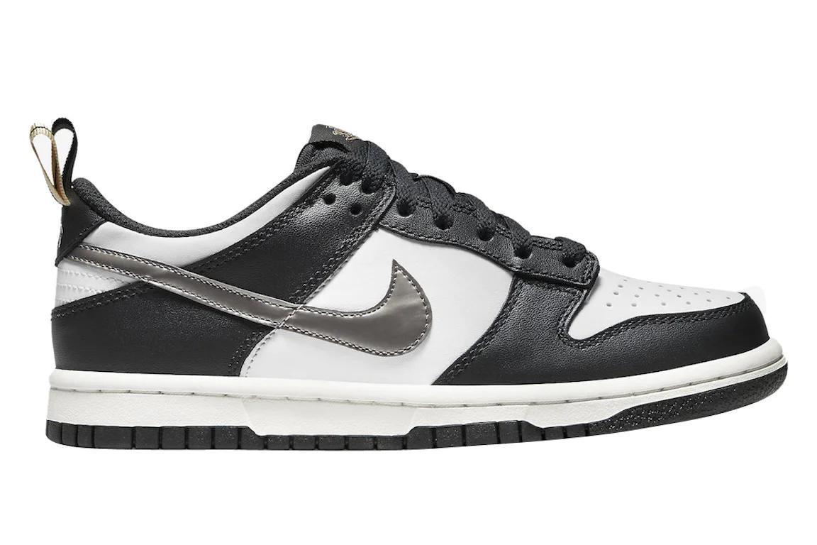 Nike Dunk Low
Black White Metallic