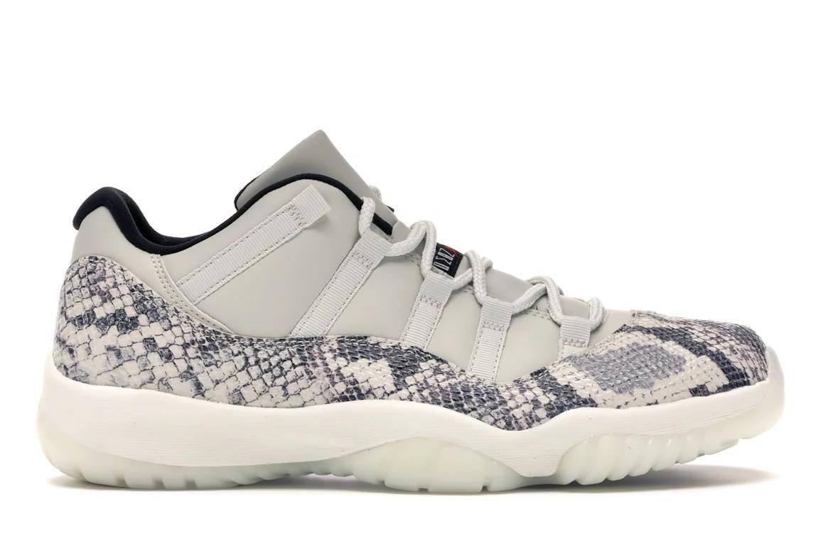 Jordan 11 Retro Low
Snake Light Bone