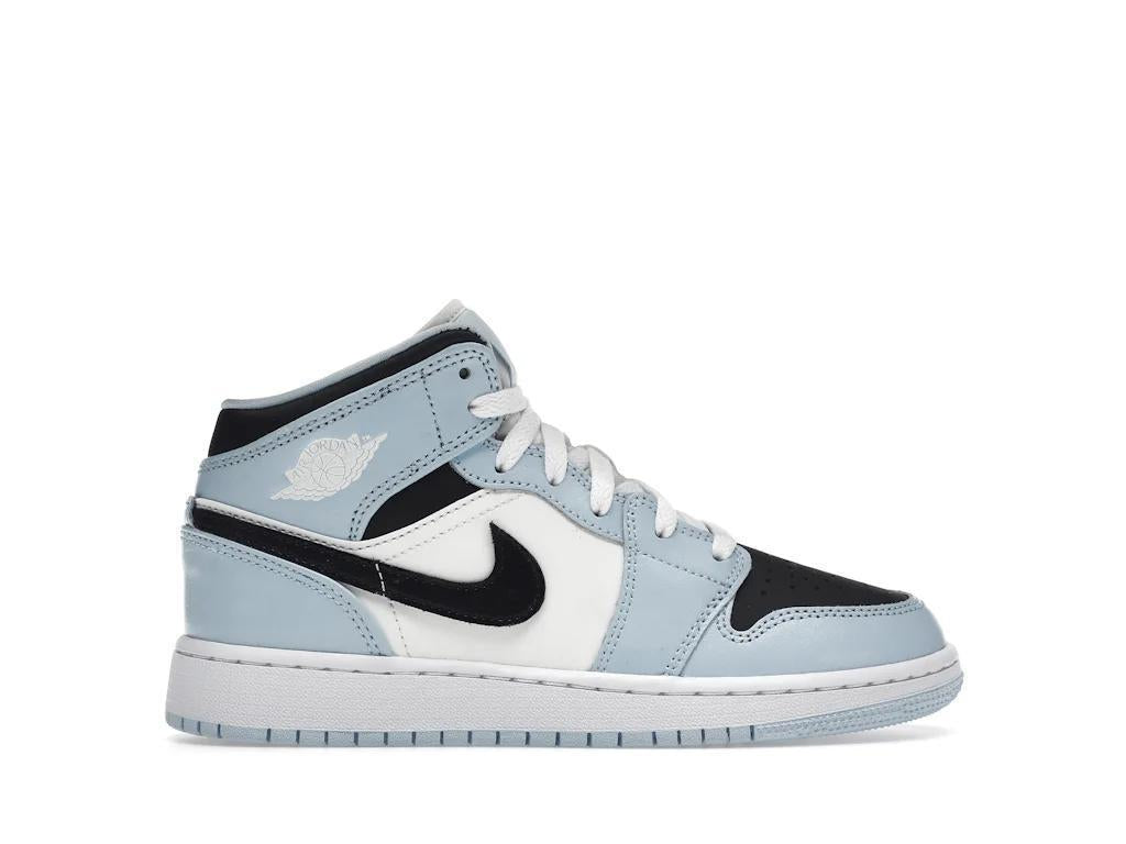 Jordan 1 Mid
Ice Blue (2022)