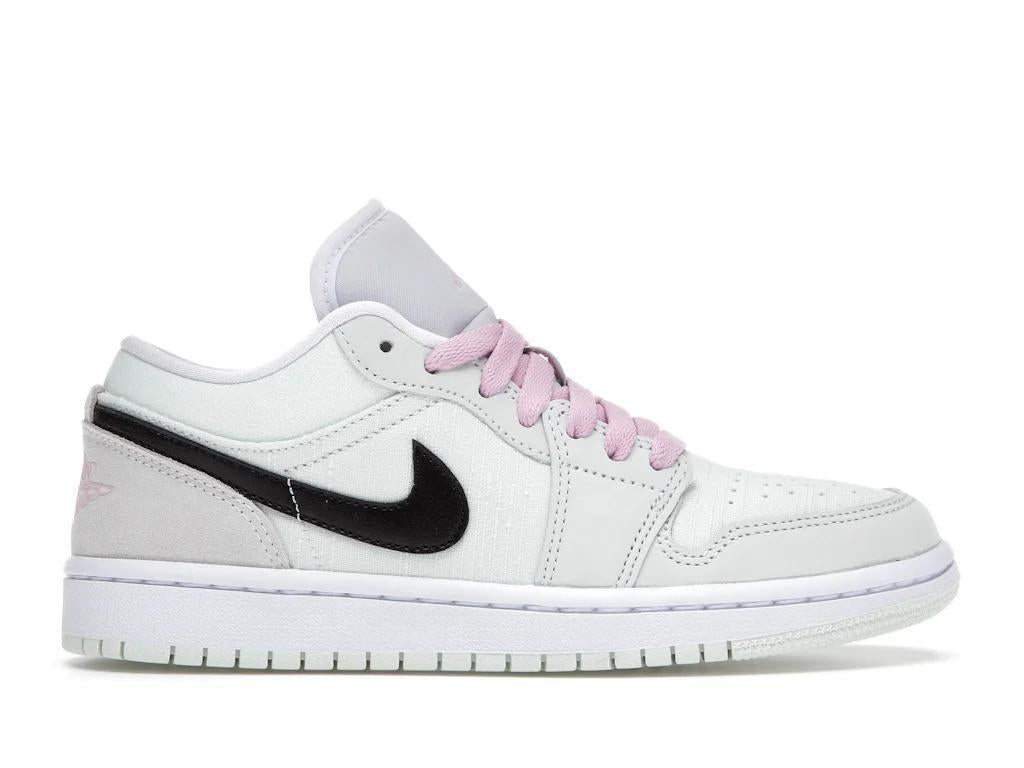 Jordan 1 Low SE
Barely Green (Women's)