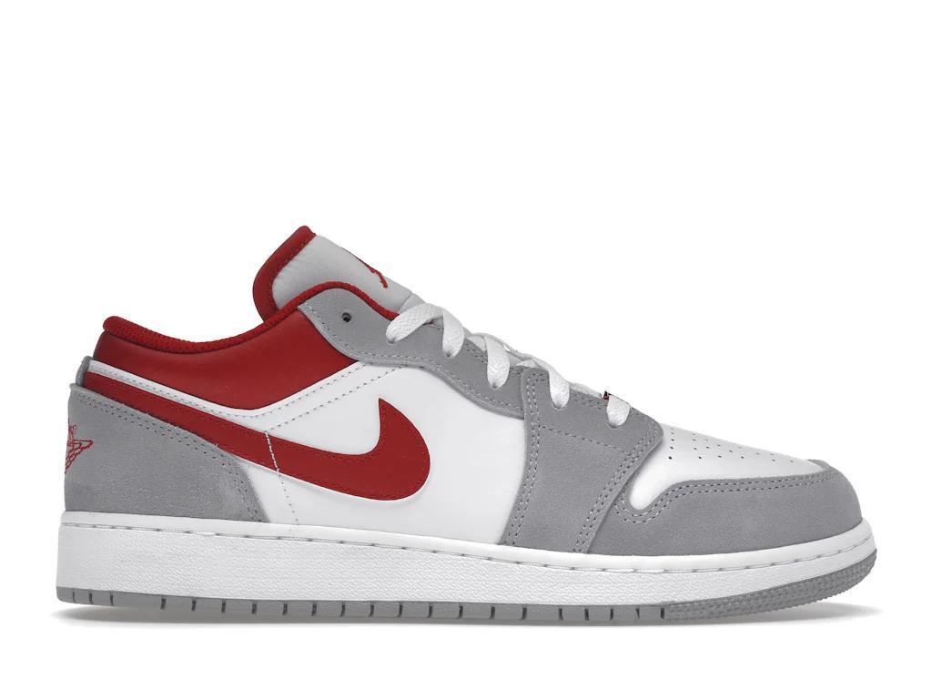 Jordan 1 Low SE
Smoke Grey Gym Red